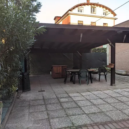 Affittacamere Alloro -solo Affitti Brevi Гостевой дом *